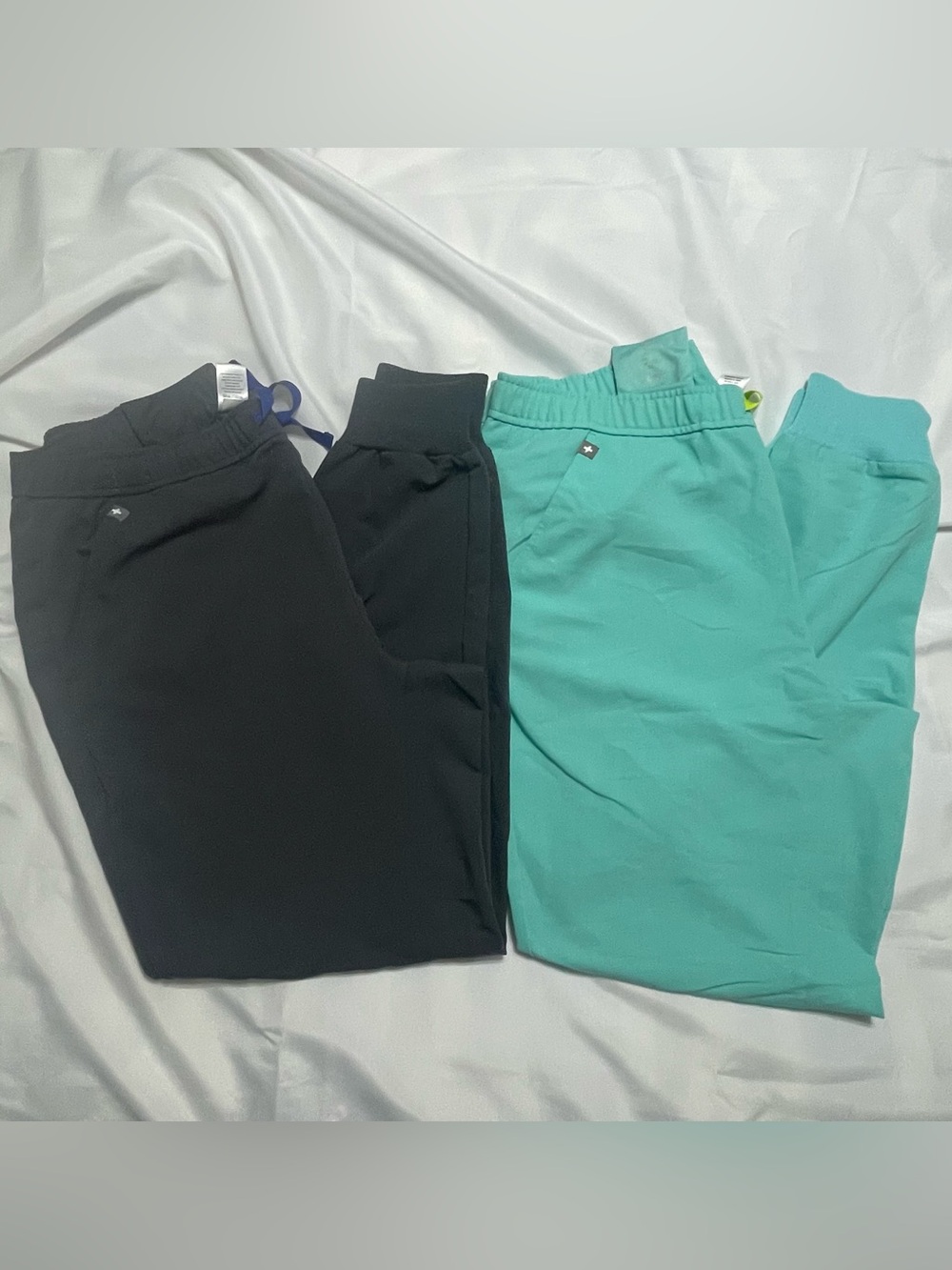FIGS Men’s Tansen Jogger Scrub Pants Bundle Size L Regular